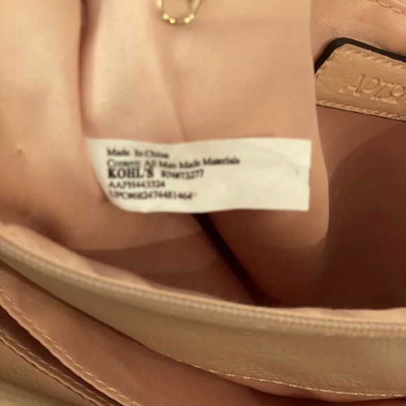 Apt19 Ladies Handbag - Picture 6 of 7